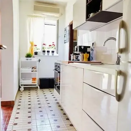 Kucica Bgnm Biograd Na Moru